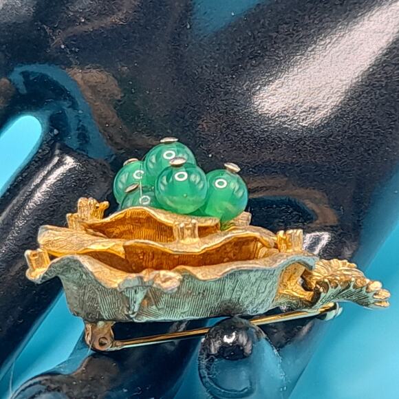Vintage Gold Tone Rose Brooch, Green Lucite Beads Center, 2 Inches, Mid-Century - Picture 11 of 11